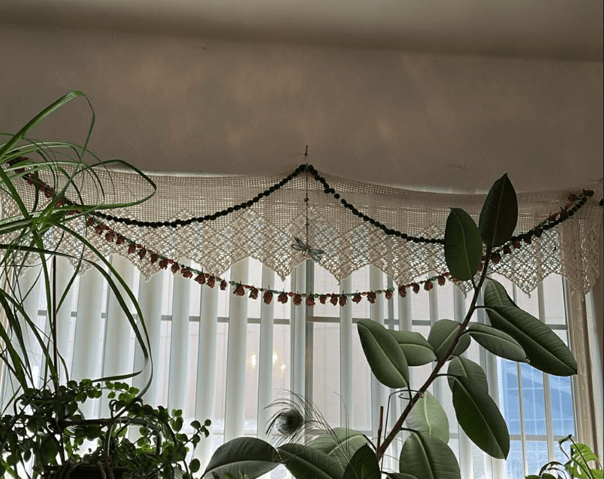 Rose Garland - Image 2